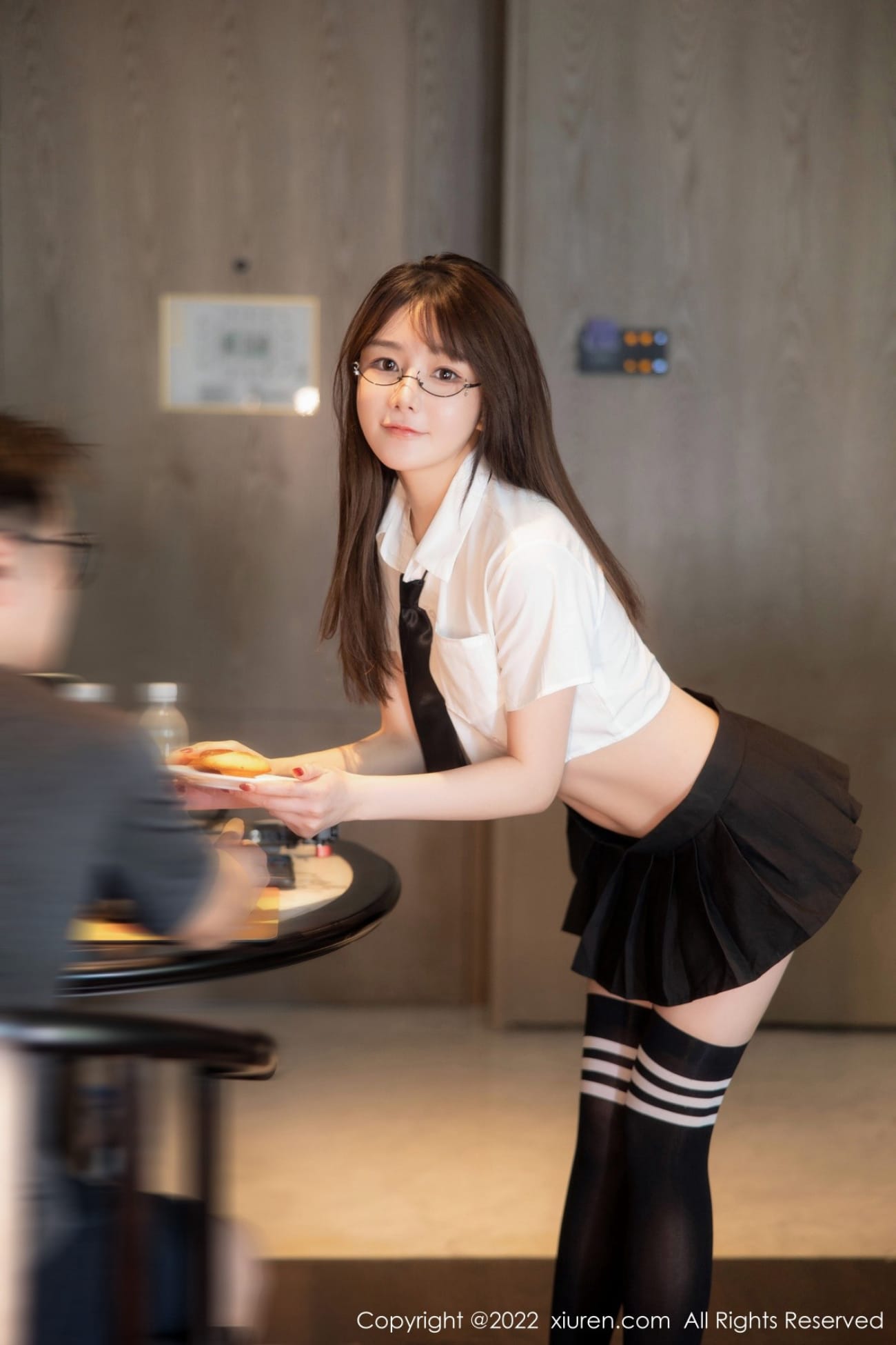 秀人网美女模特婠婠么学妹JK制服搭配长袜系列性感写真