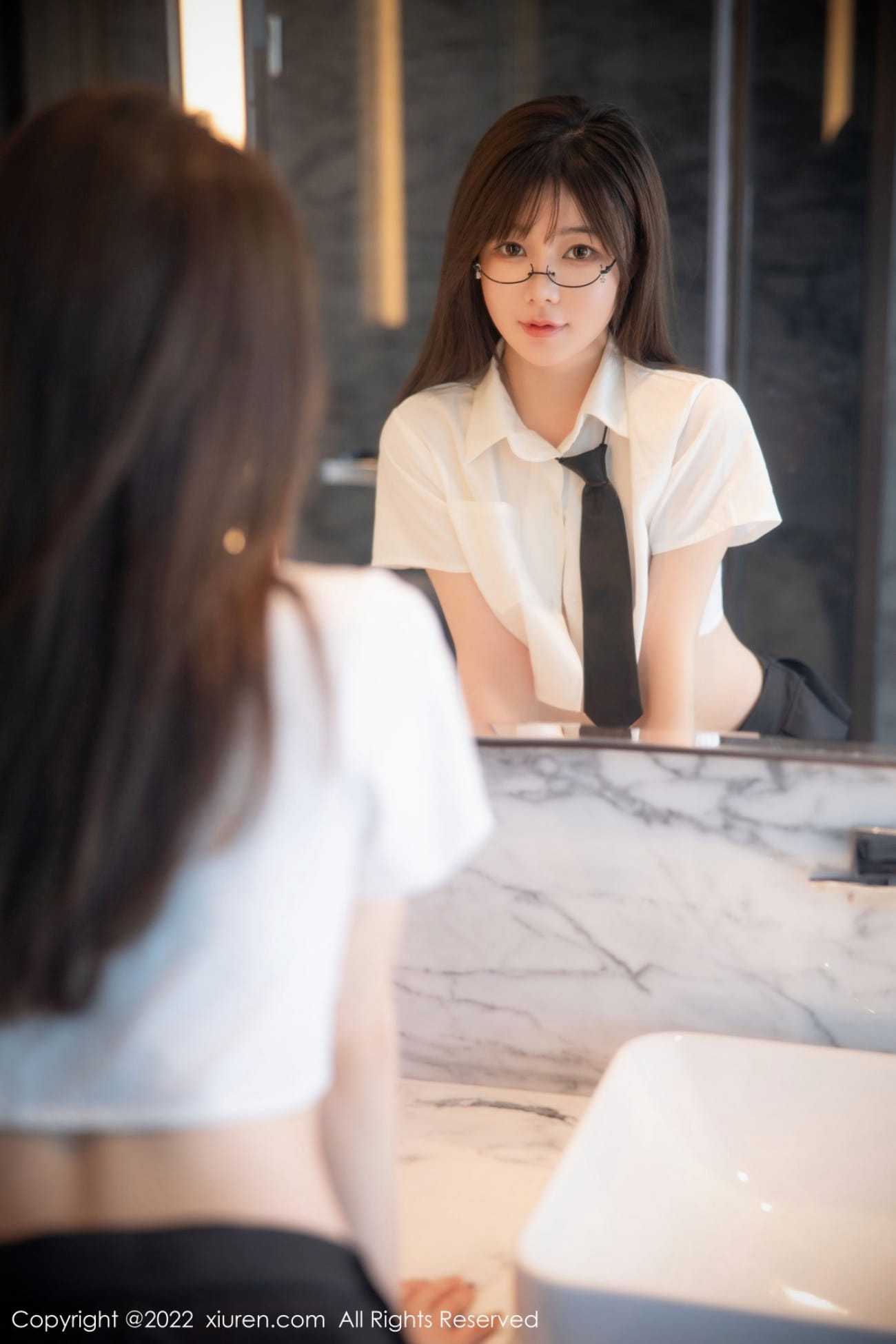 秀人网美女模特婠婠么学妹JK制服搭配长袜系列性感写真