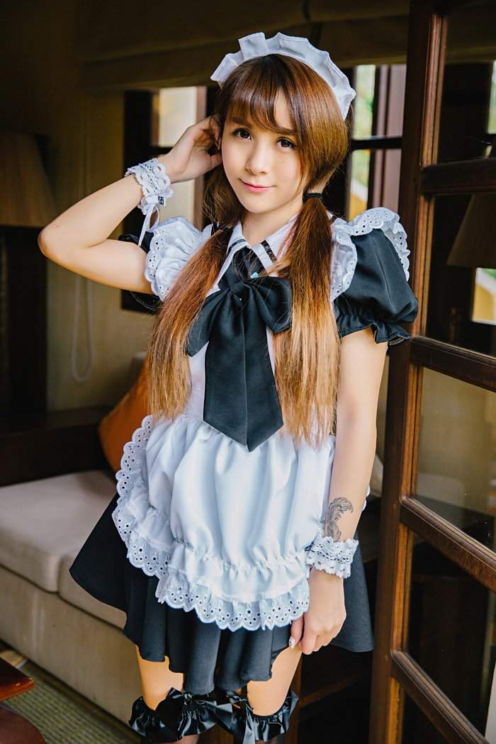 绝色女仆夏美酱纹身美臀美胸俱全写真