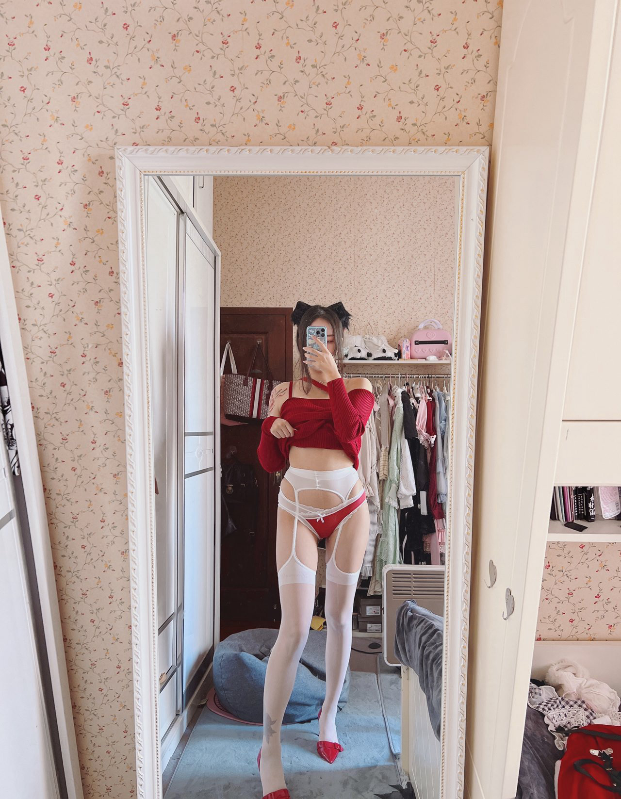 二次元动漫美女双腿COSPLAY超污大尺度害羞女同学_爱美女