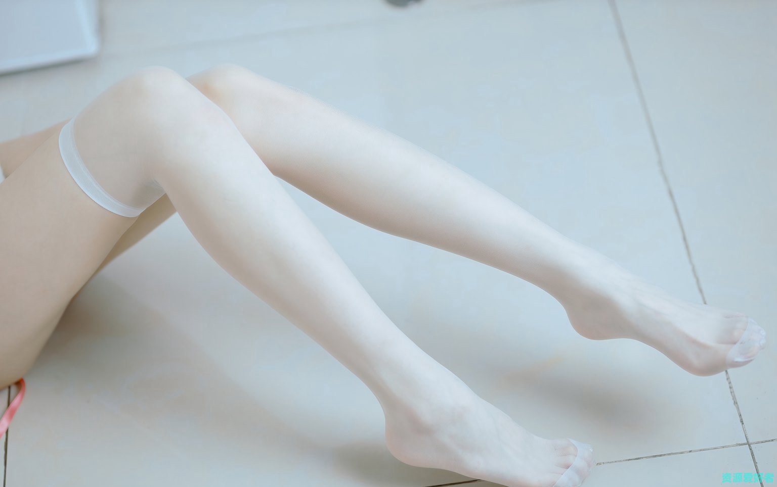 清纯白色丝袜动漫美女许岚露内内图大尺度超污_爱美女