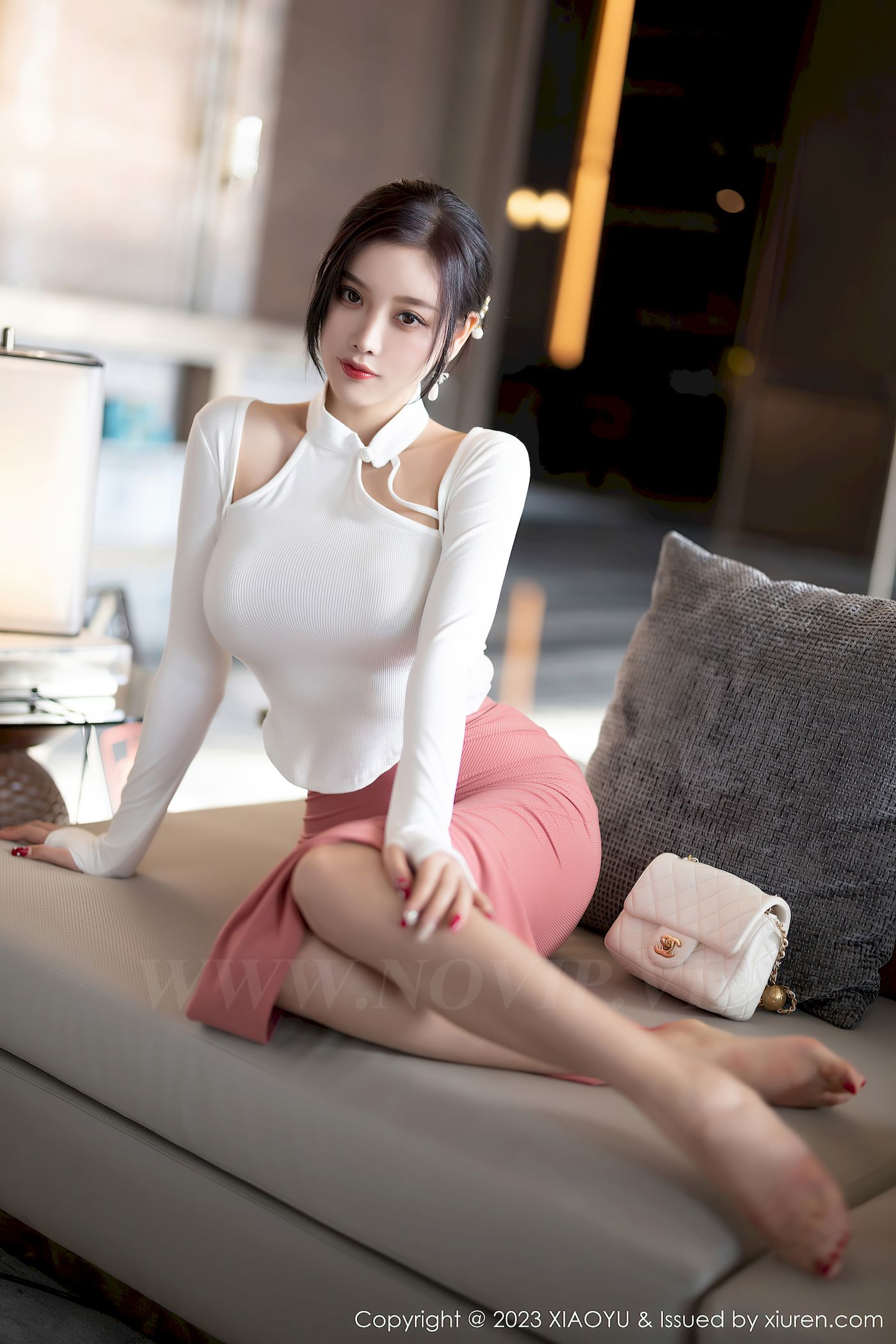 语画界性感女神杨晨晨Yome白色上衣淡红色长裙私房写真