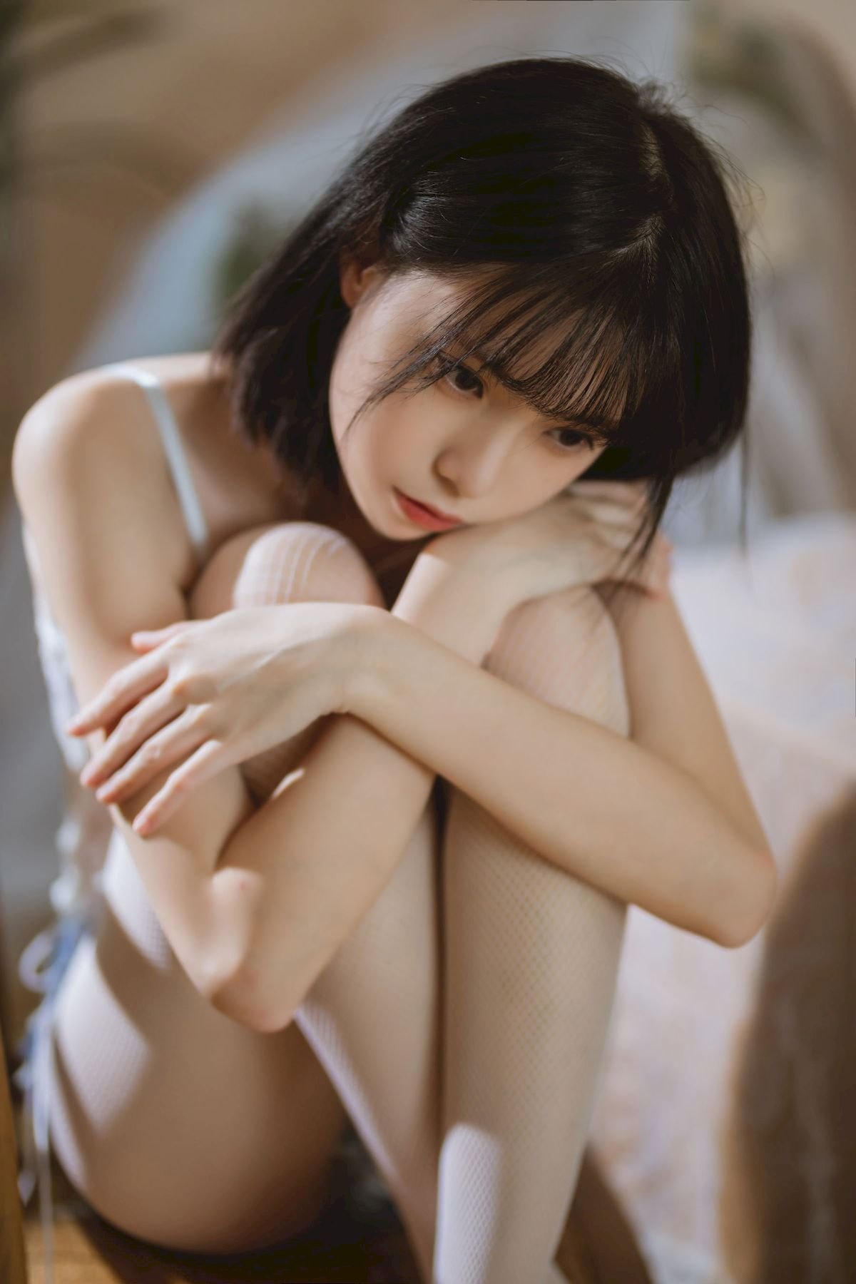 短发美女许岚LAN碎花半透上衣搭配牛仔短裤清凉写真