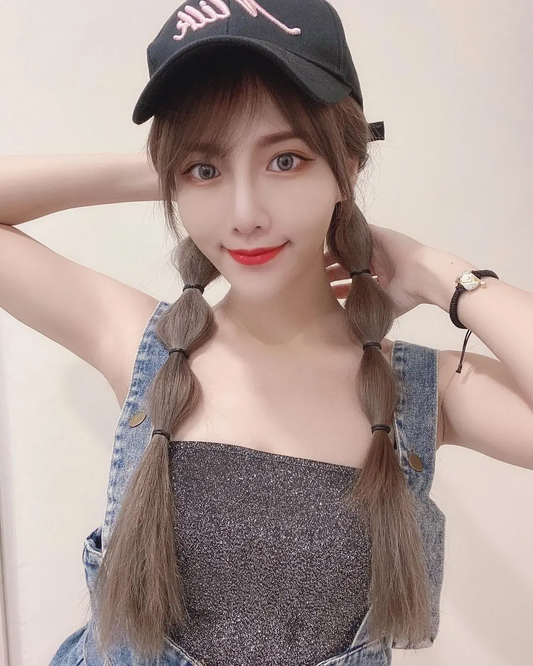 台中太阳啦啦队队长牛奶照片,人如其名真白!