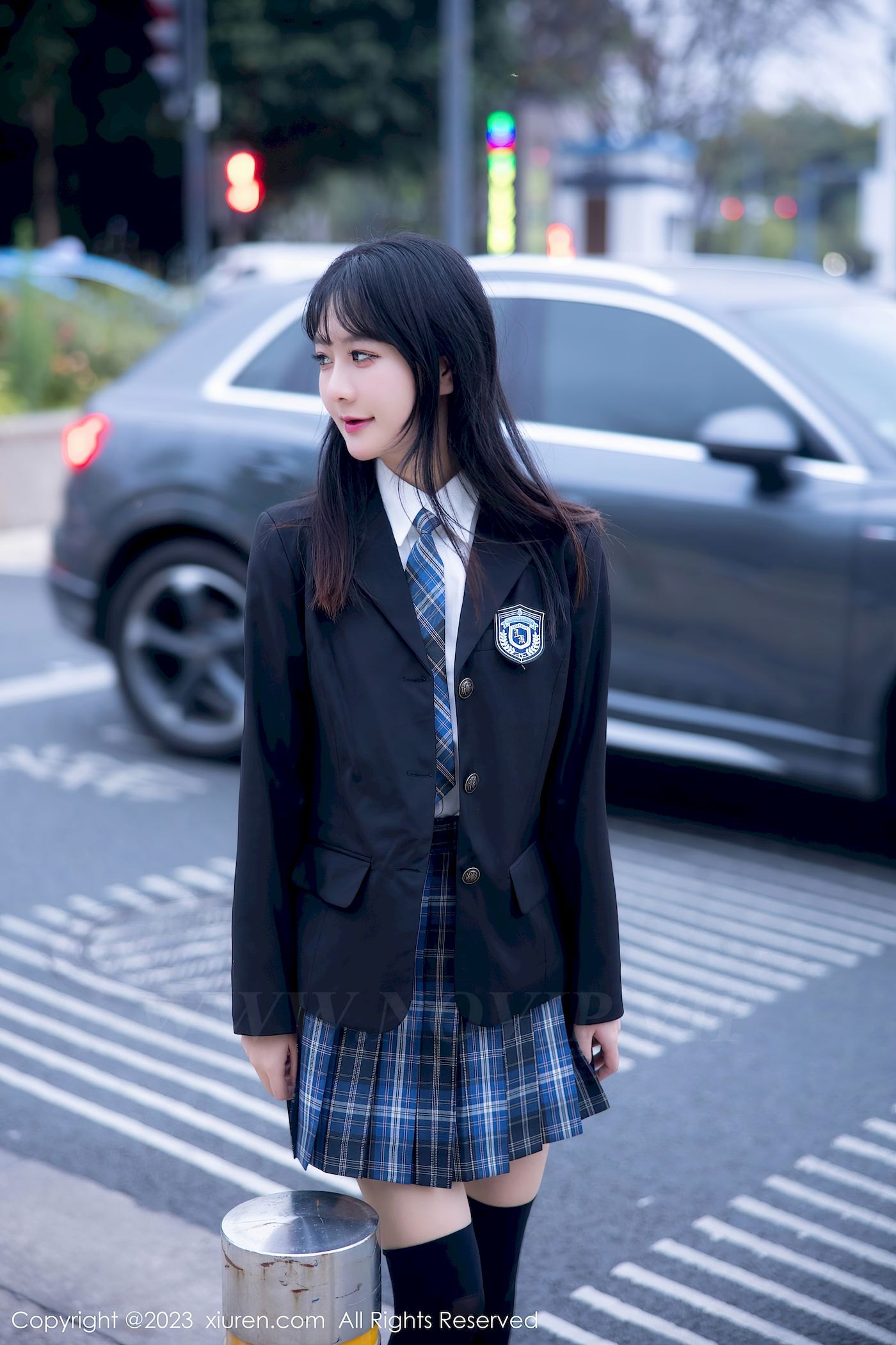 秀人网美女模特幼幼学妹制服格子裙搭配长筒袜性感写真