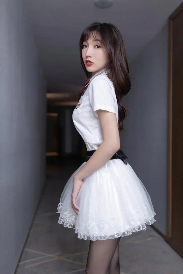 陆萱萱——JK少女「摄影评测与赏析」