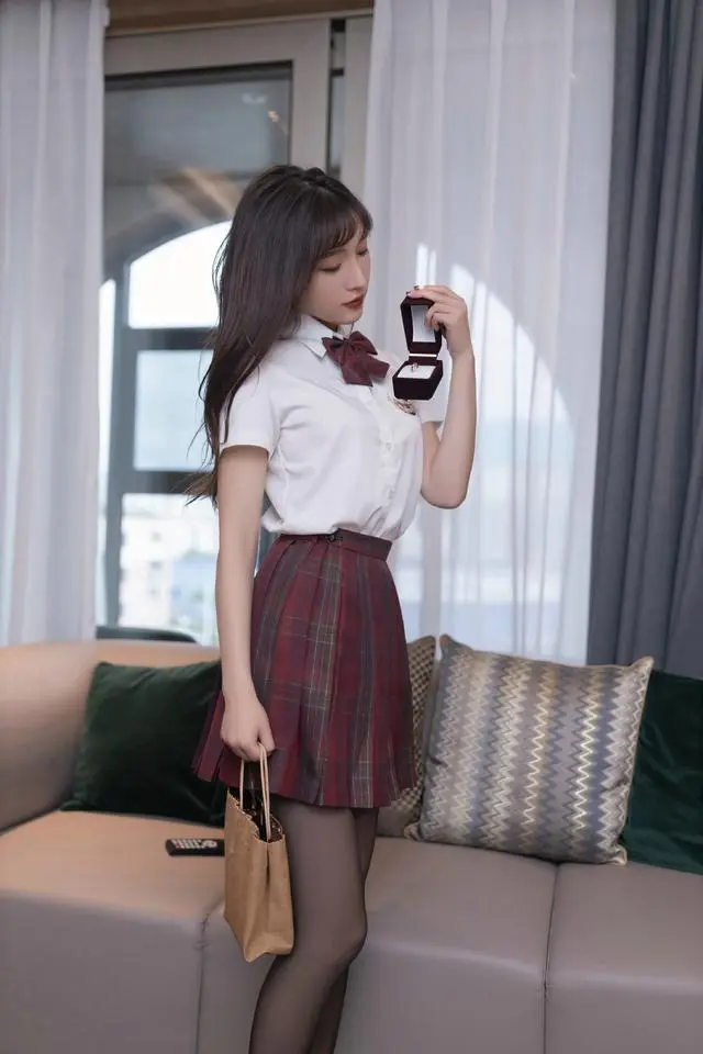 陆萱萱——JK少女「摄影评测与赏析」