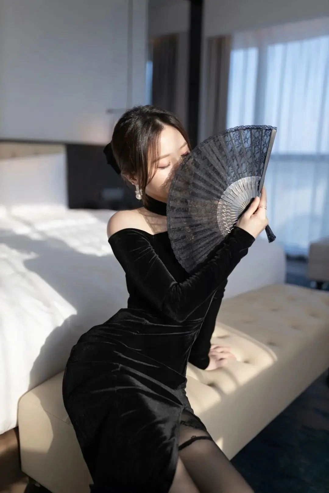 秀人集鱼子酱Fish,黑色连衣礼裙写真赏析介绍