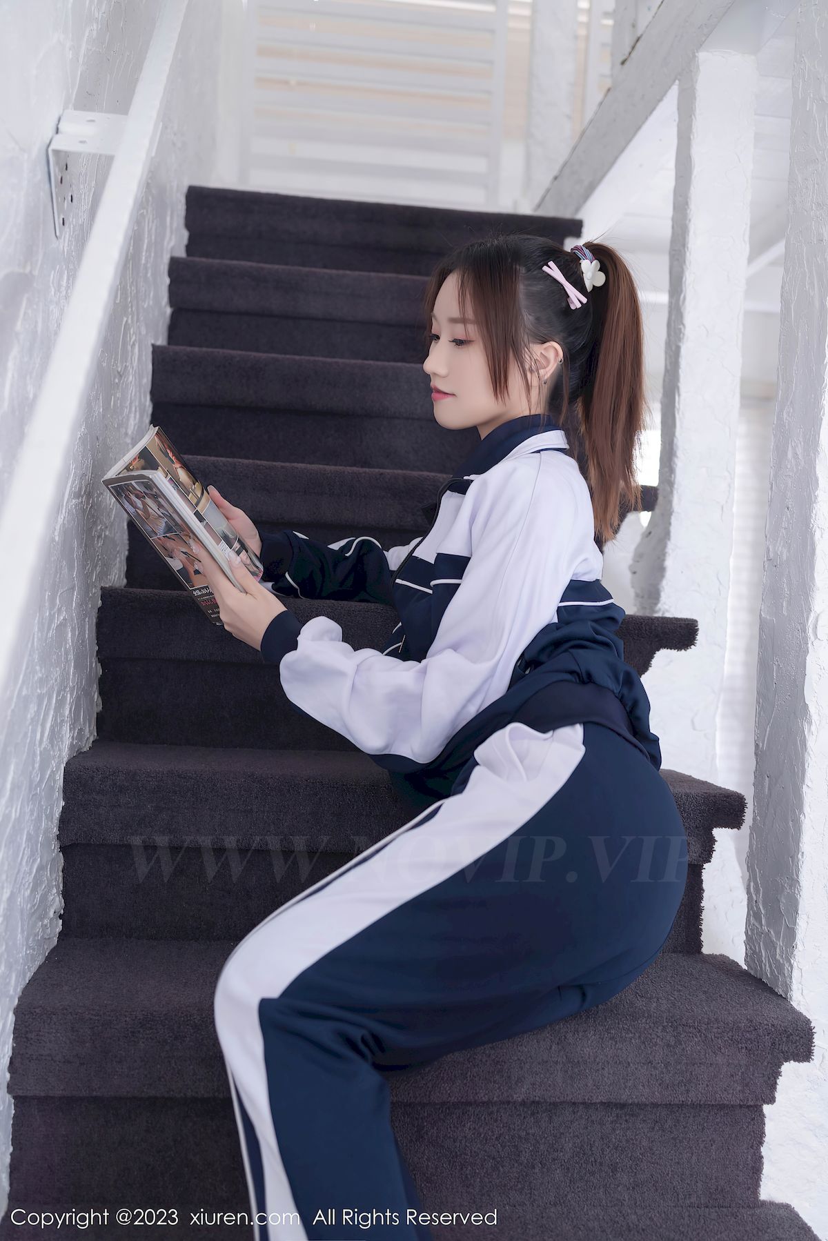 秀人网模特杏子Yada普蓝色学妹制服曼妙身姿日本旅拍