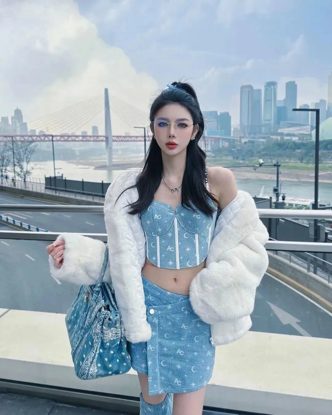 ins网红周周晚安:身材高挑,可纯可欲(附生活照写真图片) | 黑料正能量