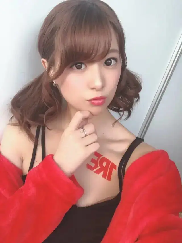 现役女子大学生,艺能偶像二宫光粉嫩可爱! | 黑料正能量