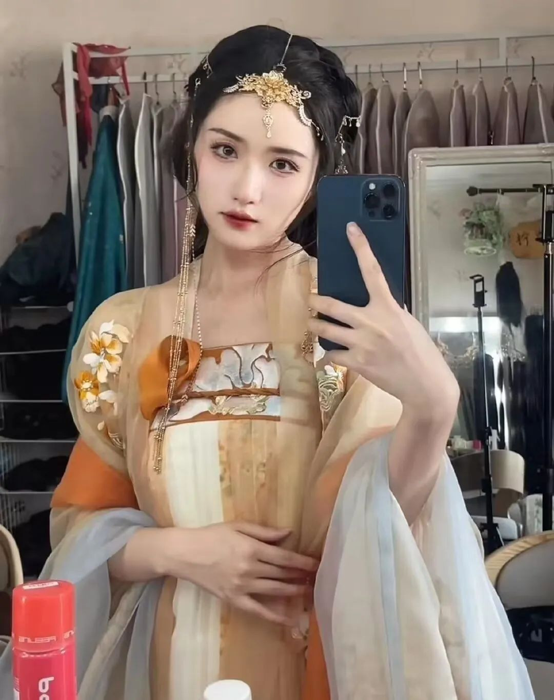 抖音网红焕儿79分钟私密视频外泄,女神人设翻车! | 黑料正能量