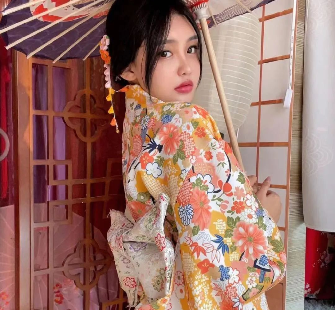 全网超150万粉的网红:张鑫baby的weme微密圈子里都更新了些什么 | 黑料正能量