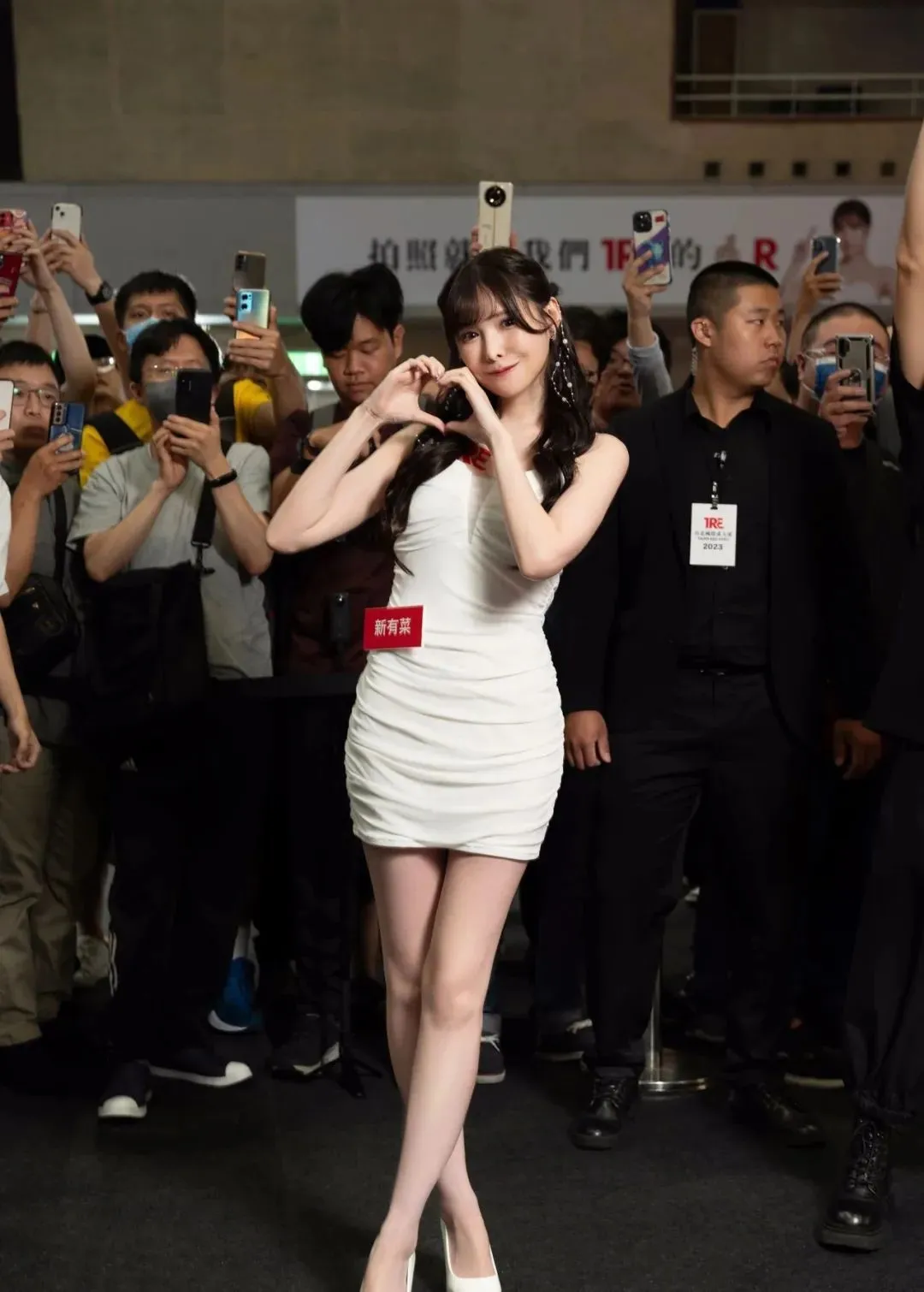 三上悠亚台北成人展晒照,现场多图流出! | 黑料正能量
