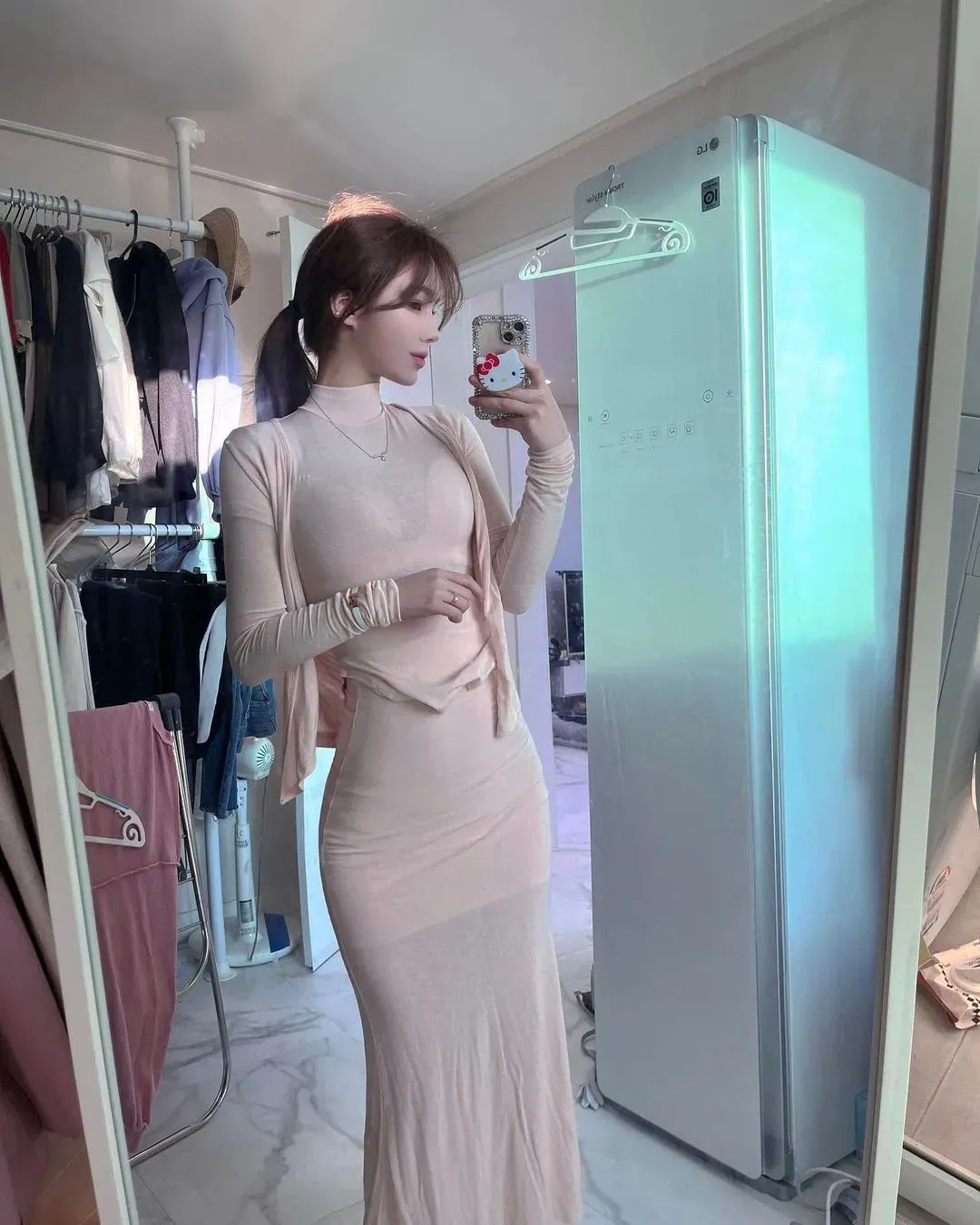 韩国网红1loo4,曲线玲珑,完美大长腿,大胆秀身材 | 黑料正能量