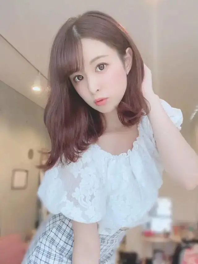 现役女子大学生,艺能偶像二宫光粉嫩可爱! | 黑料正能量