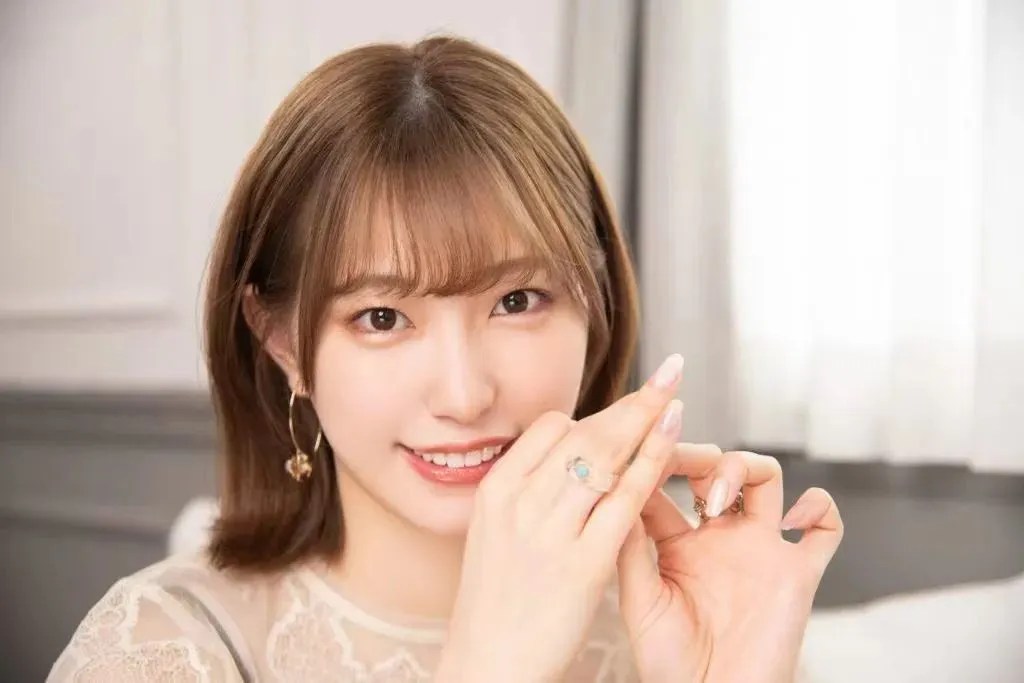 车牌番号小编作品:美谷朱里,因为热爱所以出道 | 黑料正能量