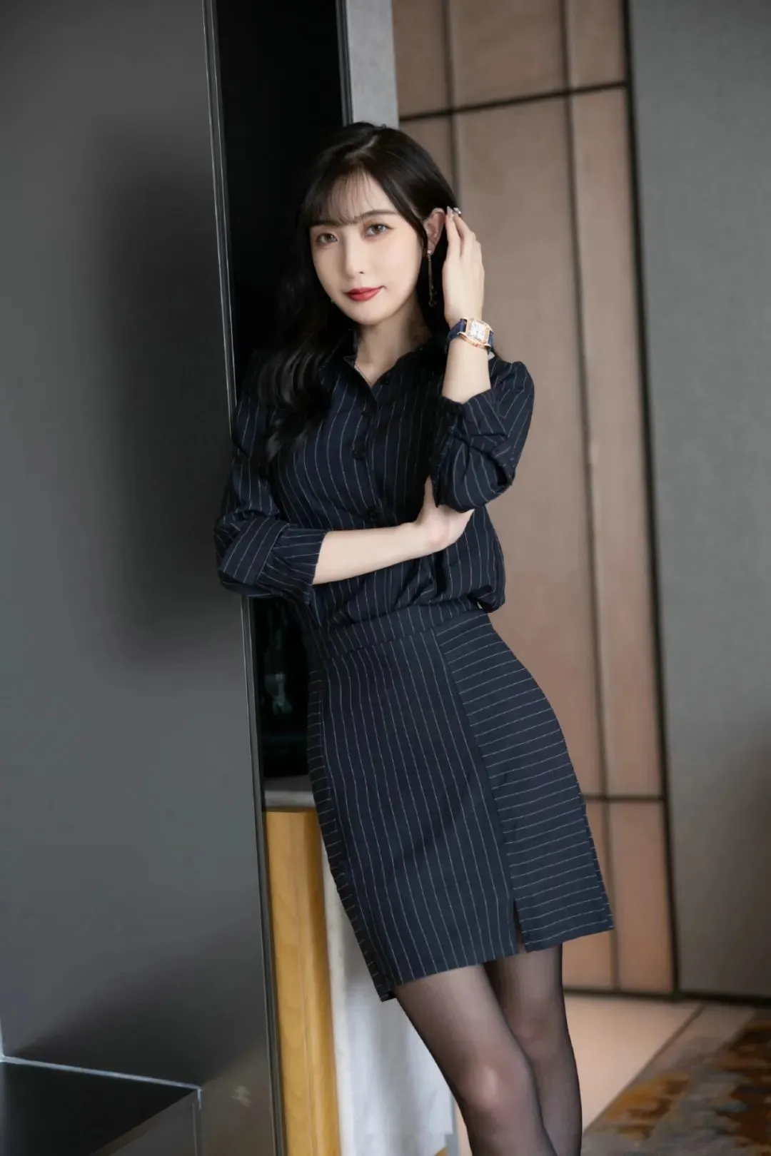 秀人集模特写真:林星阑,优雅的黑丝白领「摄影评测与赏析」 | 黑料正能量