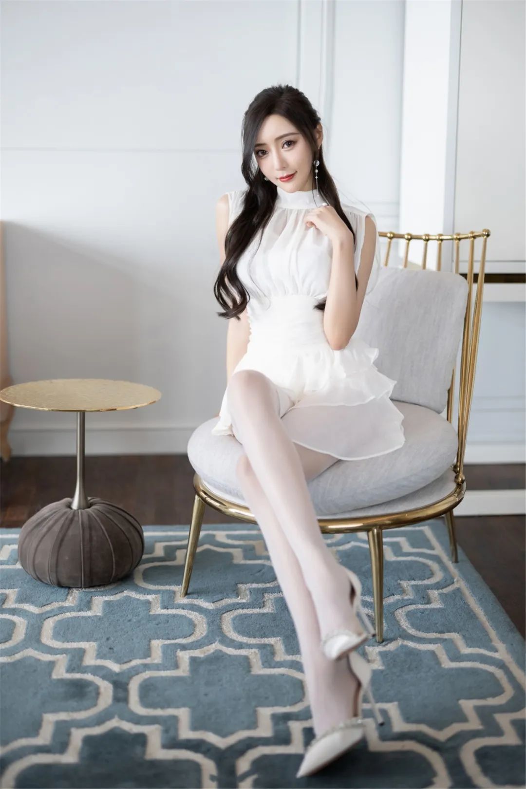 秀人集模特写真:王馨瑶,纯白少女美如画「摄影评测与赏析」 | 黑料正能量