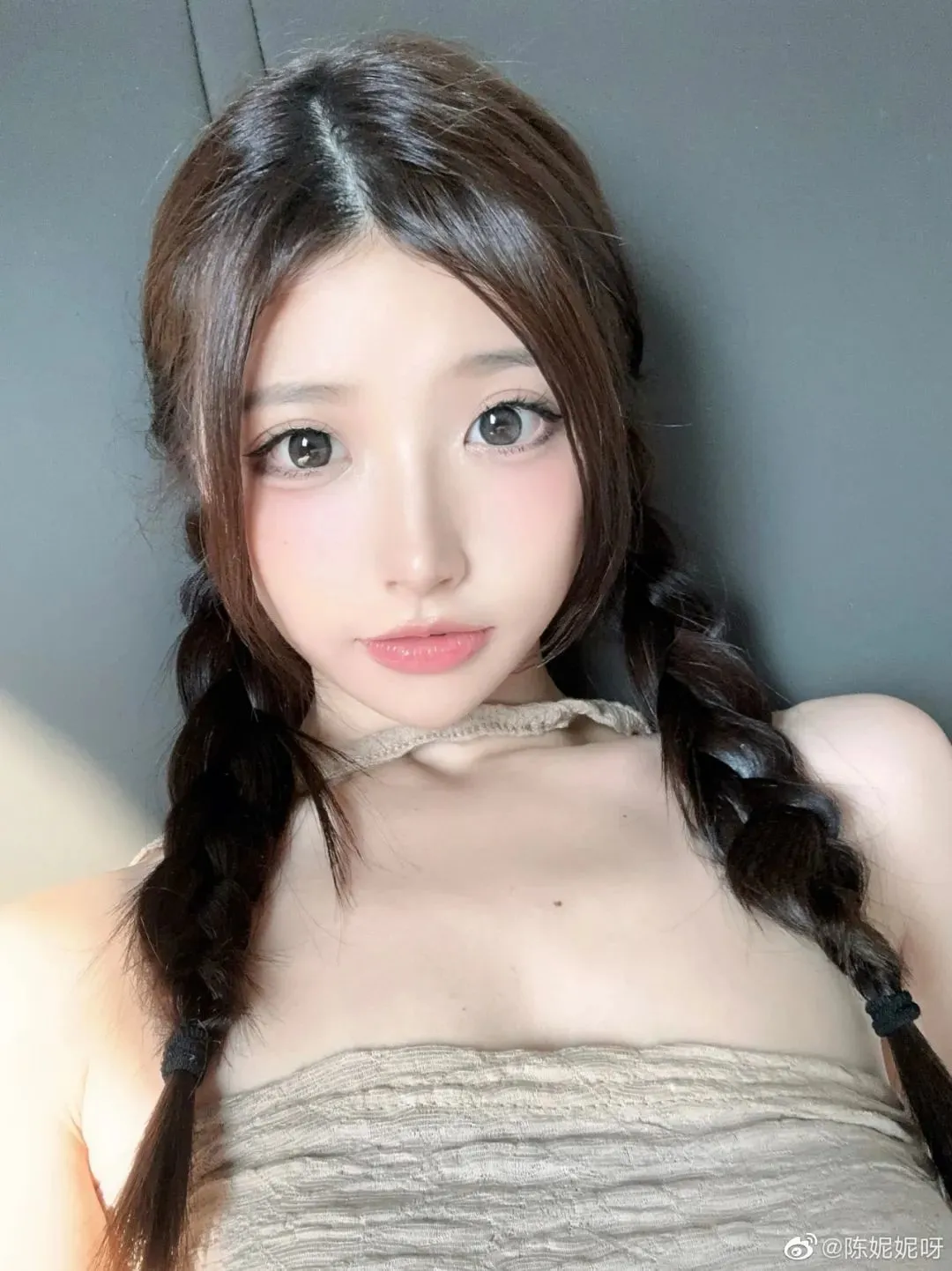 陈妮妮UNI的疯狂美照:马尾仙女的奇幻冒险 | 黑料正能量