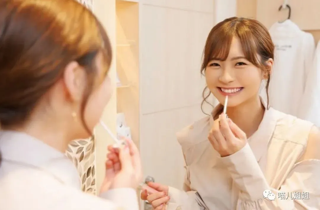 暗黑界古典风韵的人气偶像——东条夏 | 黑料正能量