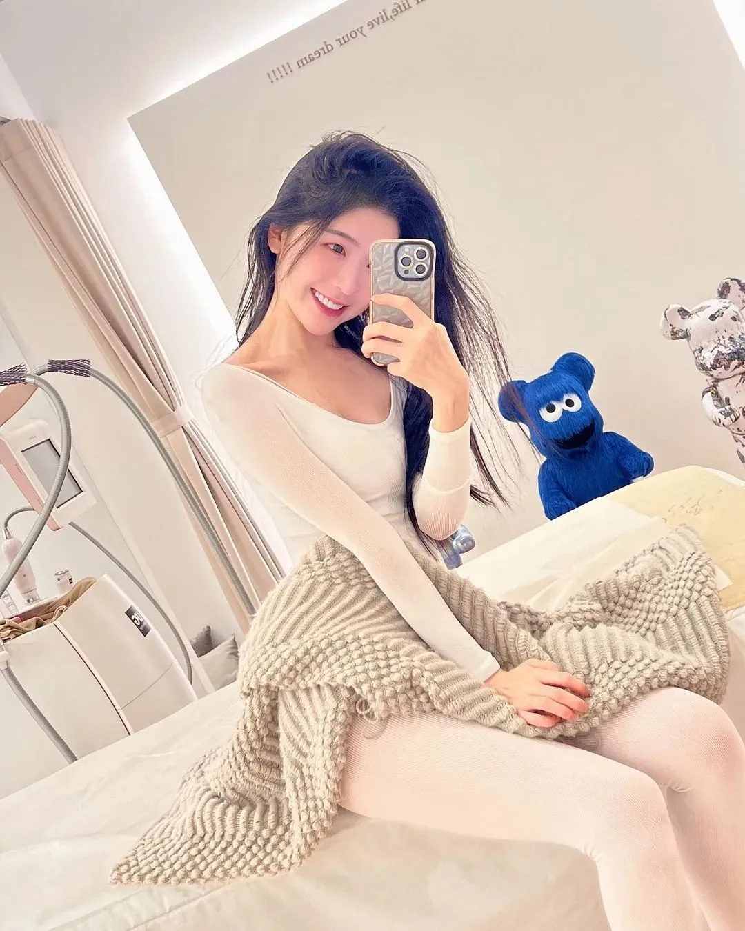 马来网红张安琪,白皙皮肤,饱满身材,才貌双全,火到中国 | 黑料正能量