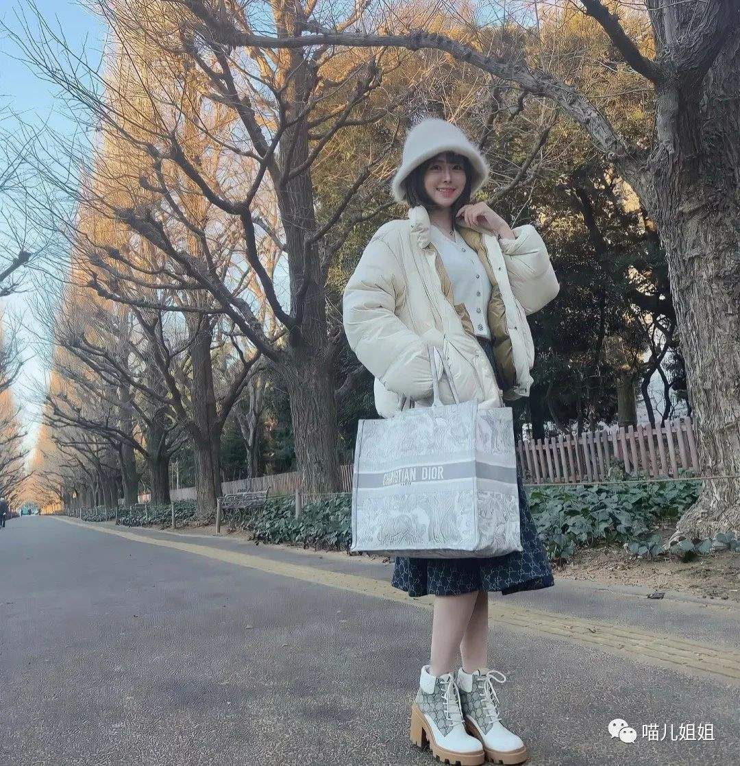 车牌番号小编作品:明日见未来,暗黑界最有青春气息的偶像 | 黑料正能量