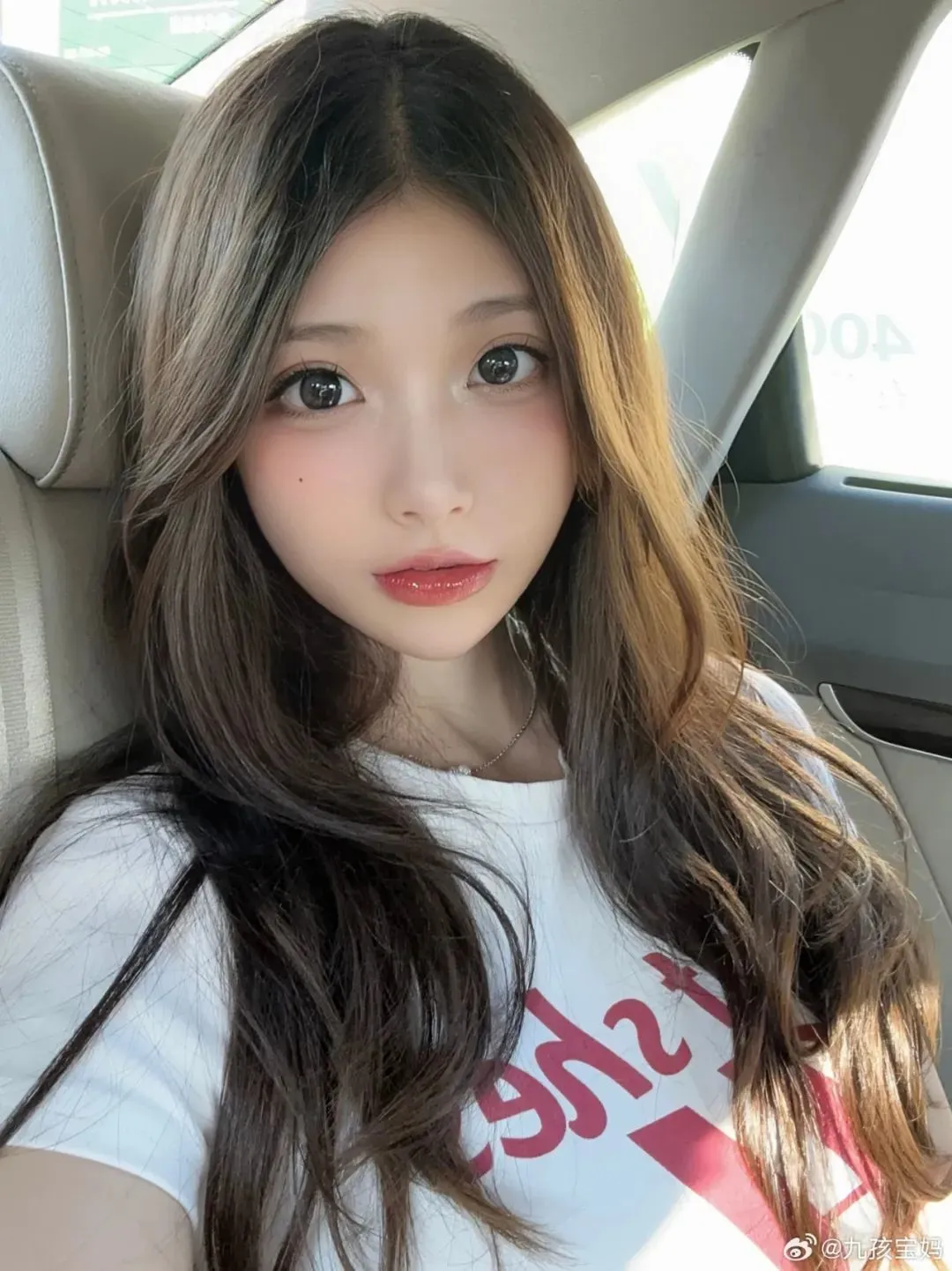 陈妮妮UNI的疯狂美照:马尾仙女的奇幻冒险 | 黑料正能量