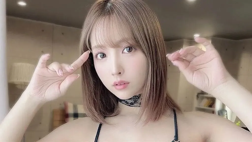 三上悠亚宣布引退惹得集体宅男回忆杀!三上悠亚退圈的原因分析 | 黑料正能量