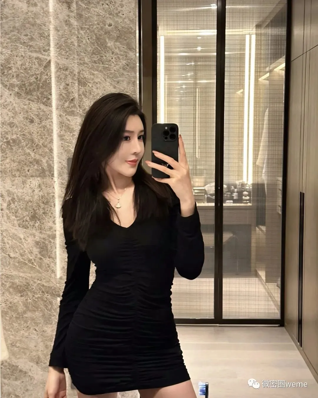 微密圈99年撸铁女孩健身博主:金希儿,网友都说这身材简直绝绝子 | 黑料正能量