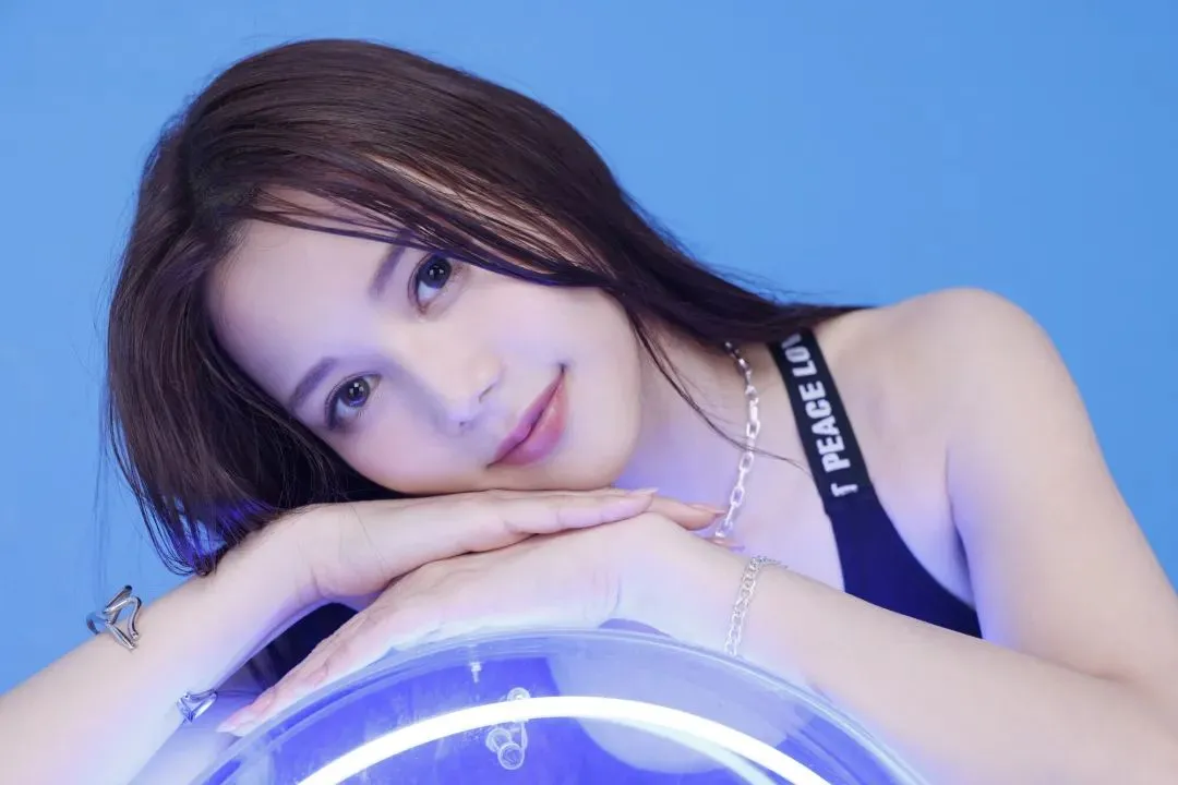 车牌番号小编作品:白峰美羽,“次时代美女”—模特级别的神级尤物! | 黑料正能量