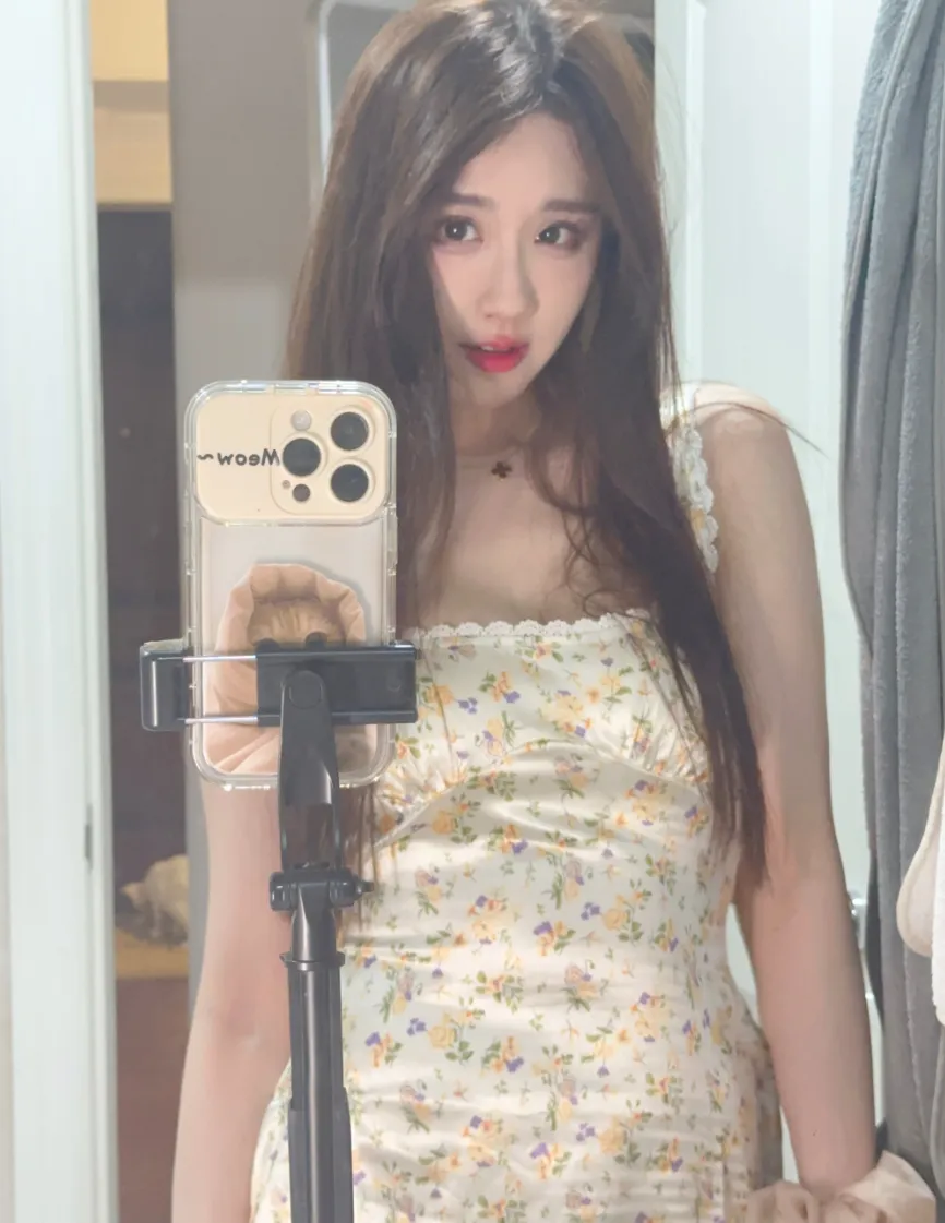 几块钱还要截图叫板,轩子巨2兔带货卖润滑液,被粉丝曝3瓶14.9元 | 黑料正能量