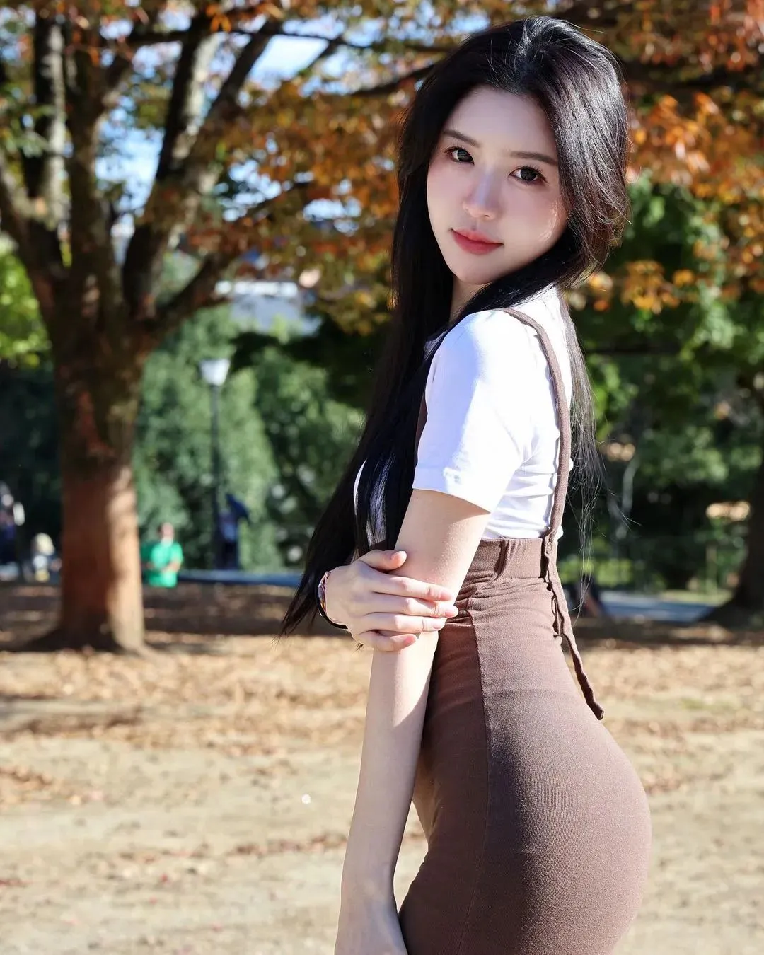 马来网红张安琪,白皙皮肤,饱满身材,才貌双全,火到中国 | 黑料正能量