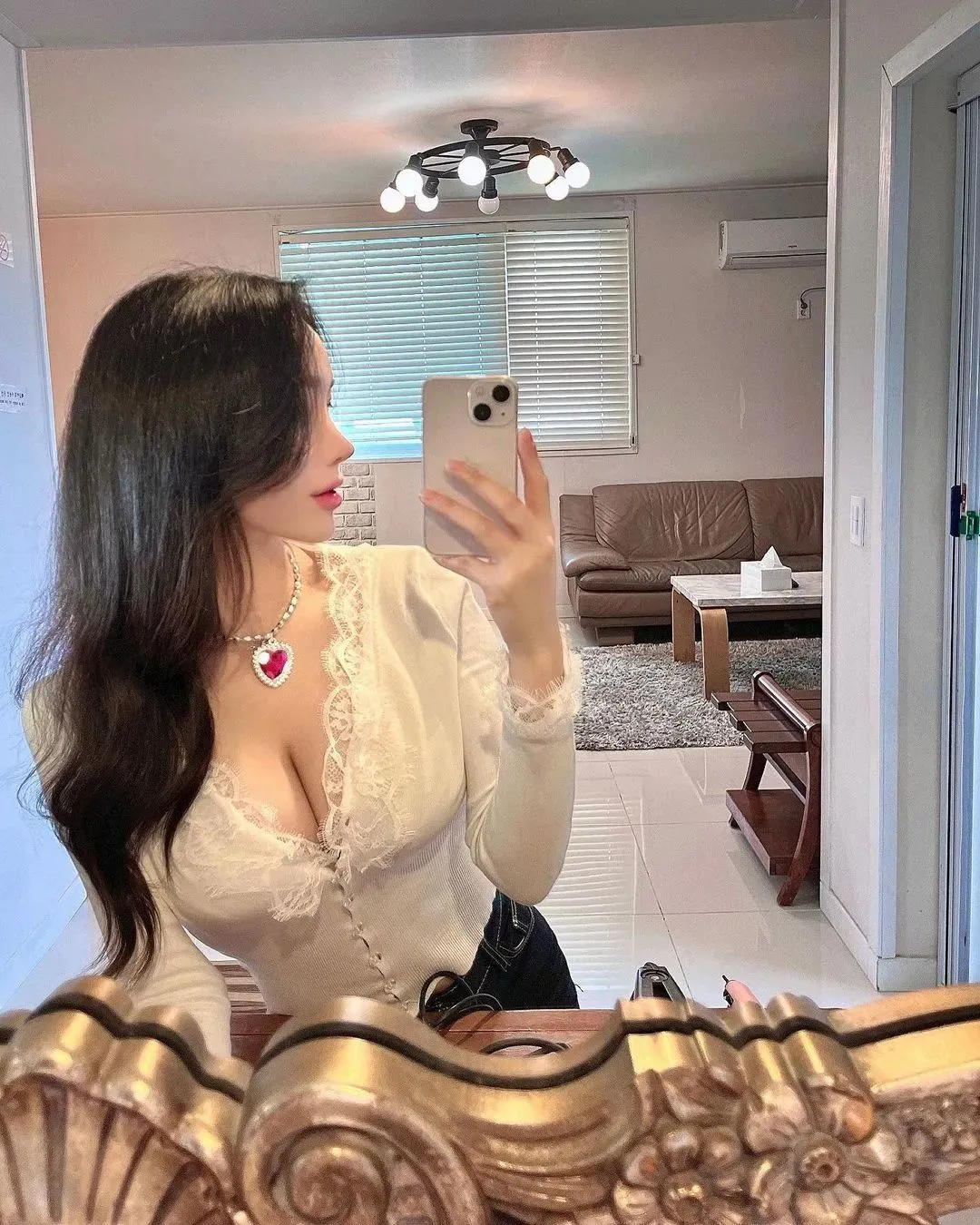 韩国网红1loo4,曲线玲珑,完美大长腿,大胆秀身材 | 黑料正能量