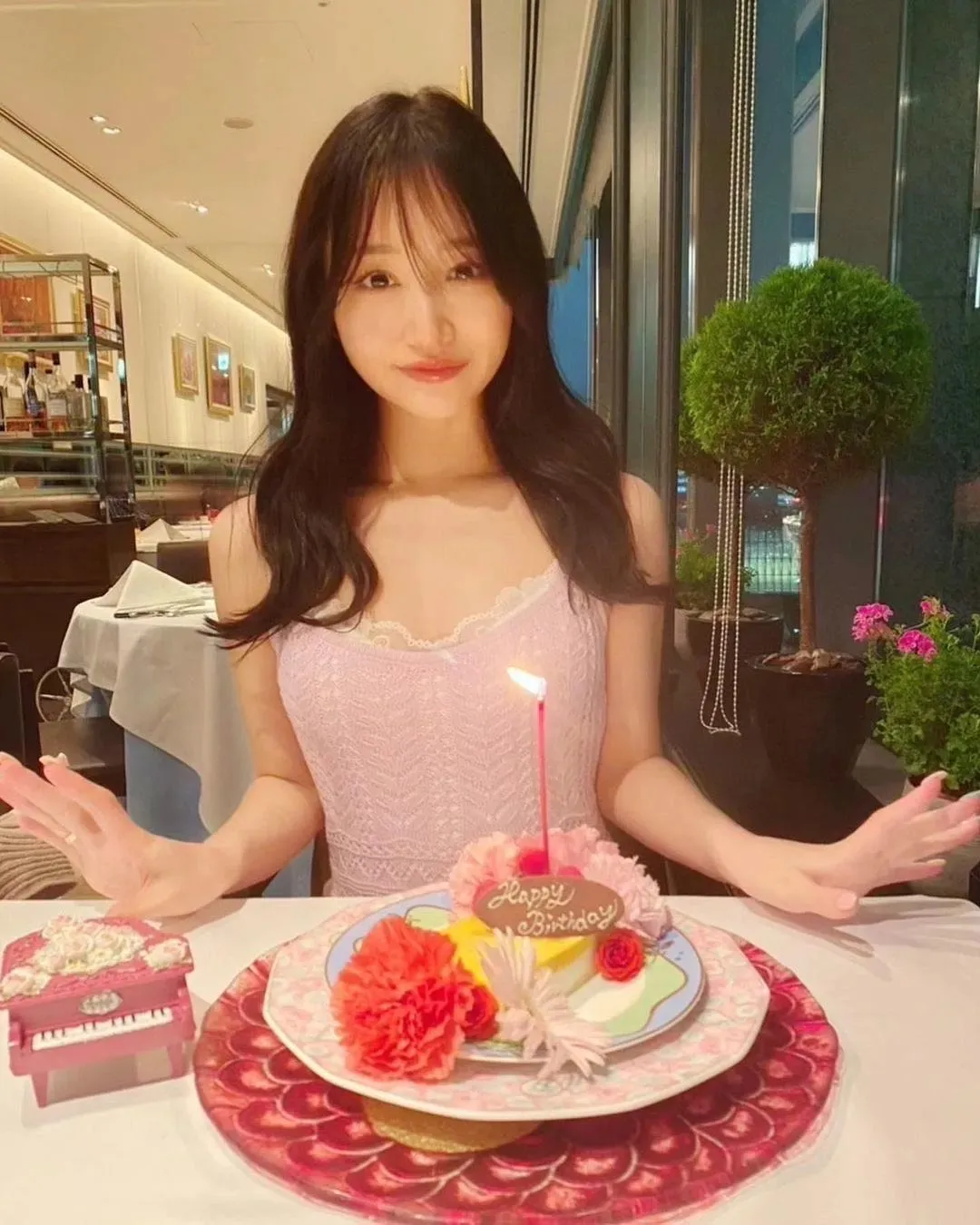 星奈爱—业界劳模,出道两年作品超过300部! | 黑料正能量