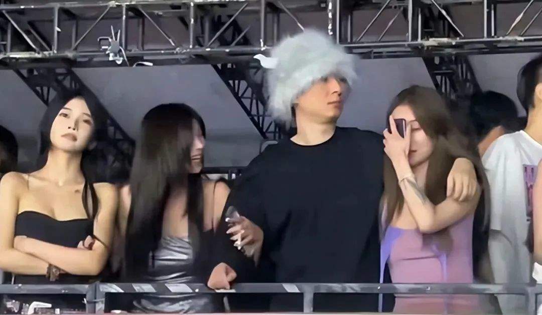 苏恩回应与王校长关系,他搞笑很有趣还会做人,过生日随手就送包 | 黑料正能量