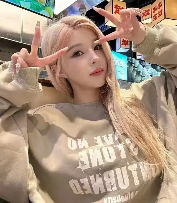 疯狂小杨哥有意签下童锦程?舞蹈一姐直言要破Faker童子功,引发网友热议! | 黑料正能量