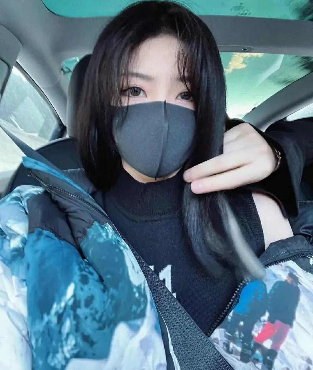 玩偶姐姐HongKongDoll的新作品《流》网友的评论绝了!! | 黑料正能量