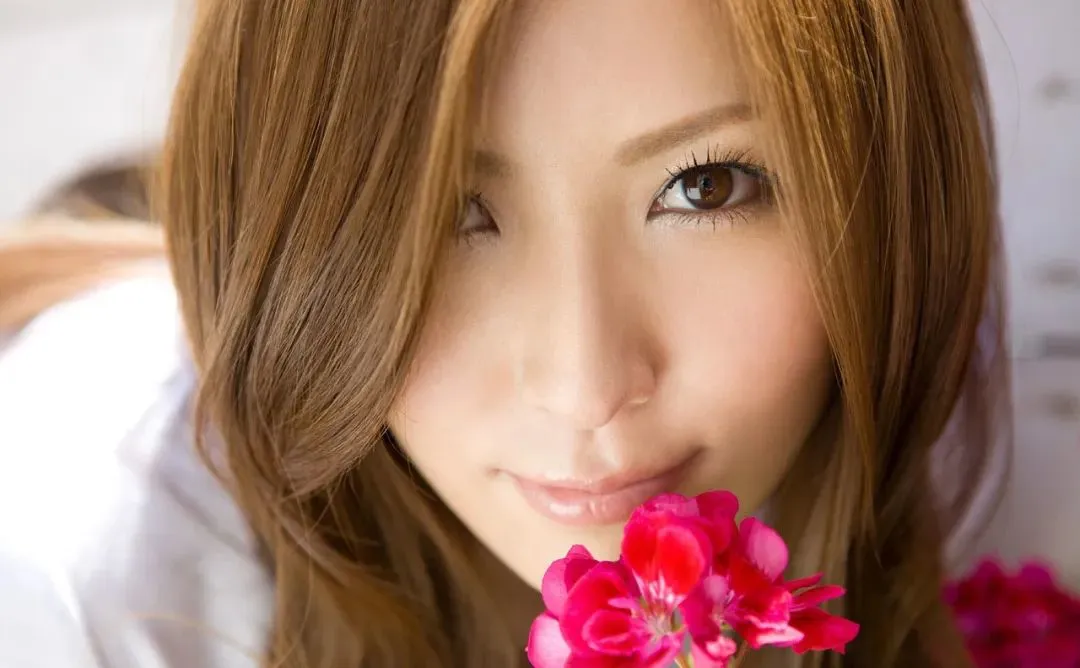 时隔8年,2023年情人节!椎名由奈 madonna复活! | 黑料正能量