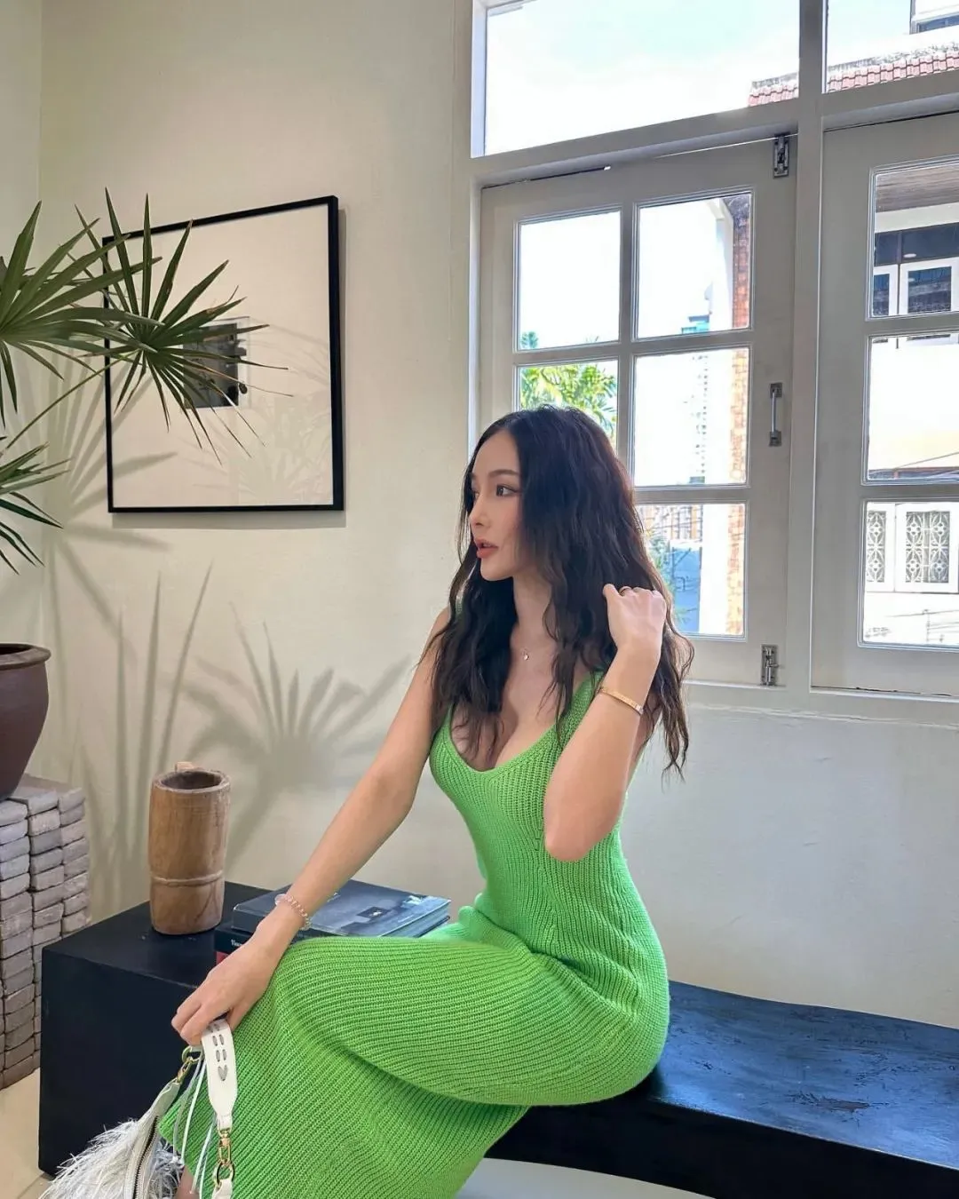 泰国网红rossarineye,风格大胆,大秀身材,完美曲线,惹人喜爱 | 黑料正能量