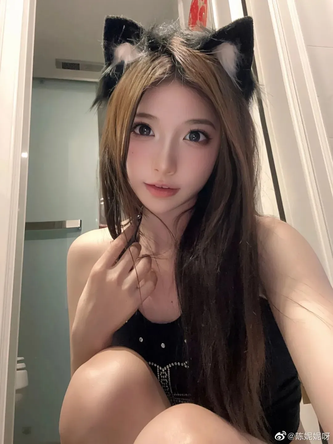 陈妮妮UNI的疯狂美照:马尾仙女的奇幻冒险 | 黑料正能量