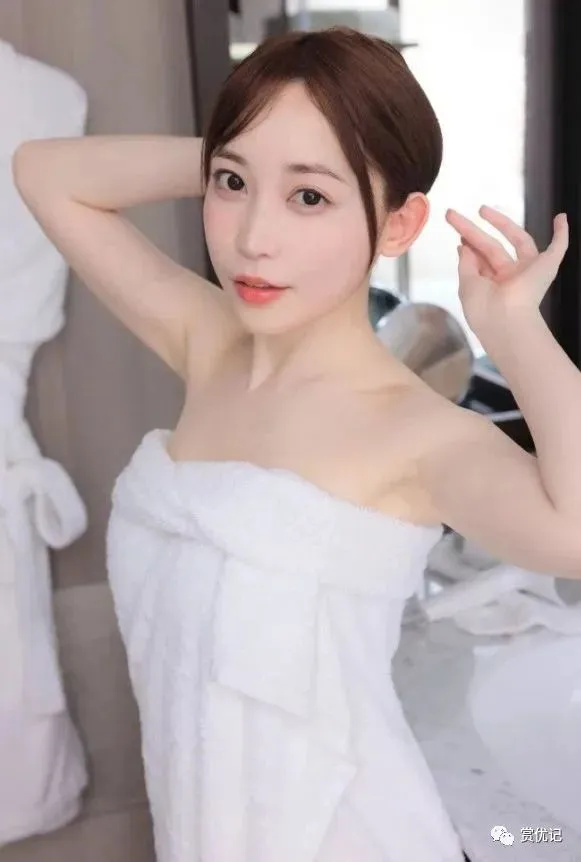 七濑爱丽丝——颜面最强女老师,身材好、曾和黑人合作 | 黑料正能量