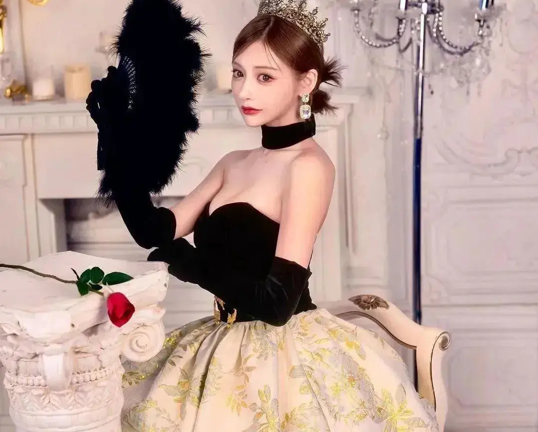 明日花绮罗100%原厂旧照长这样? | 黑料正能量