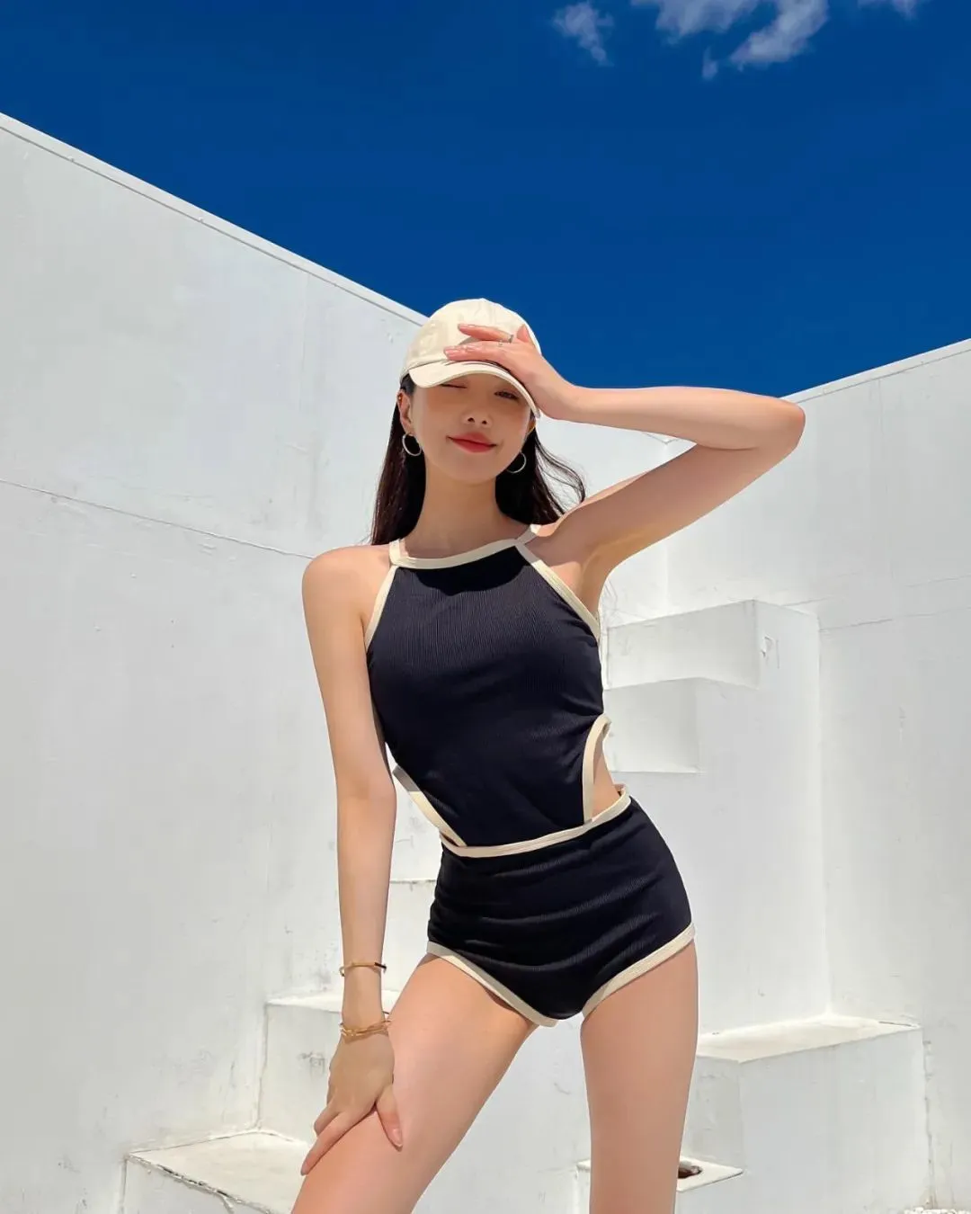 韩国网红sys,不畏世俗,婚后大胆秀身材,自立自强,开店当老板娘 | 黑料正能量