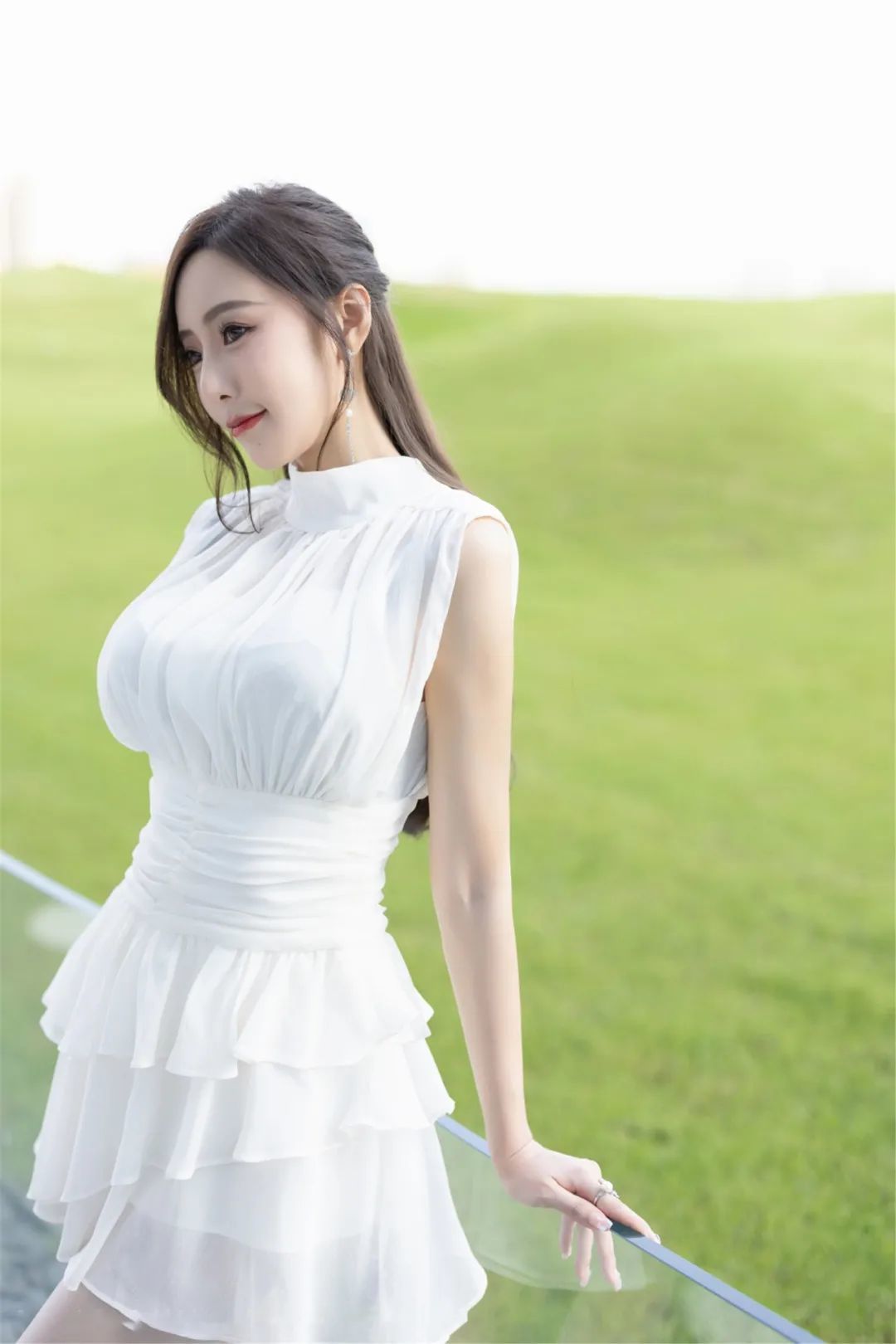 秀人集模特写真:王馨瑶,纯白少女美如画「摄影评测与赏析」 | 黑料正能量