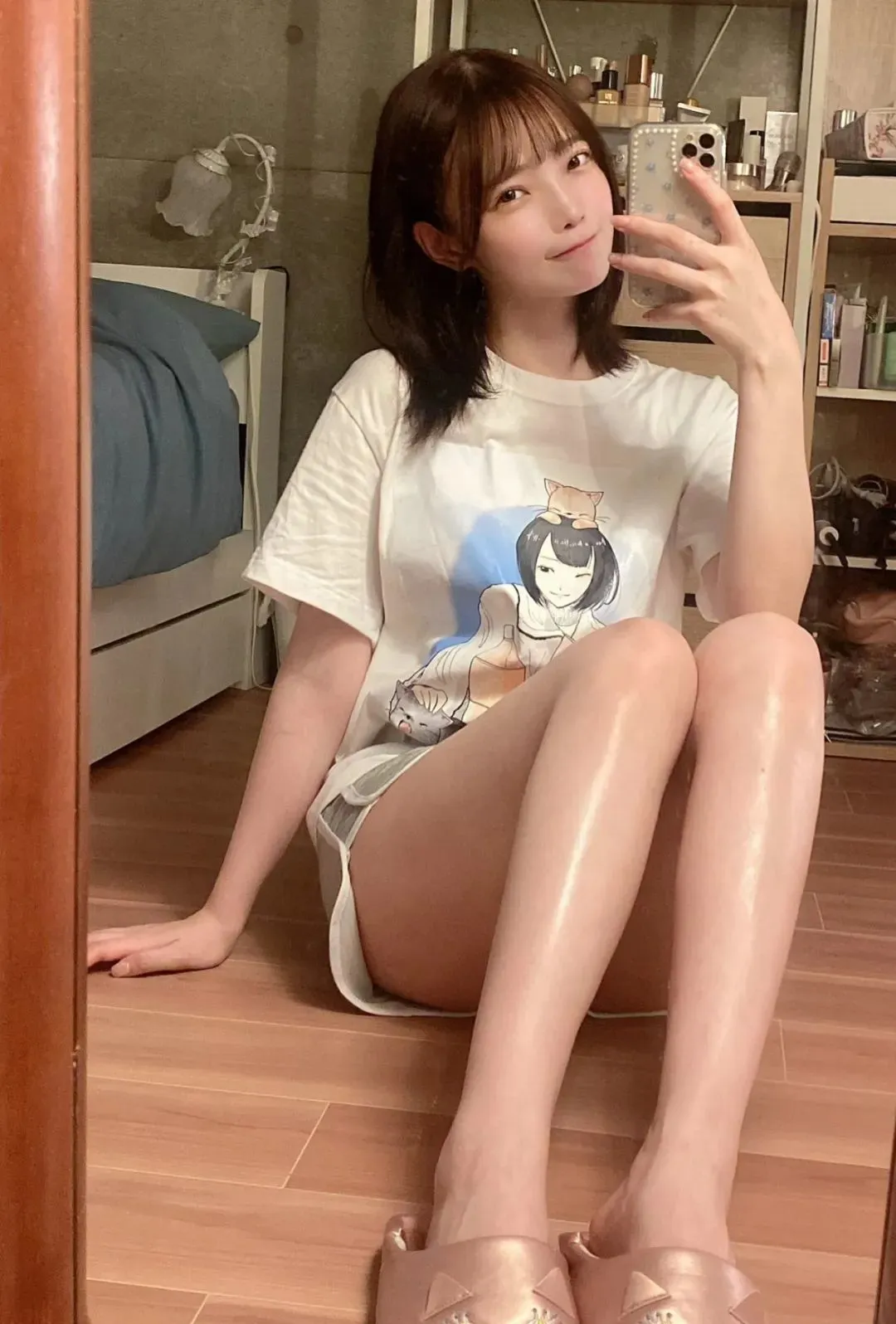 日本模特新谷姬加,白皙皮肤,甜美笑容,单身生活与猫作伴 | 黑料正能量