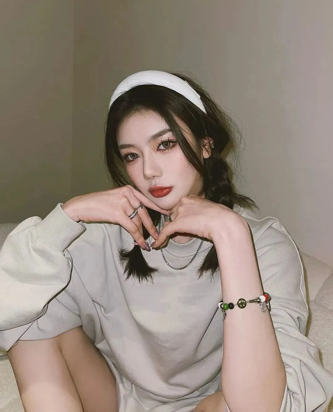 ins网红周周晚安:身材高挑,可纯可欲(附生活照写真图片) | 黑料正能量