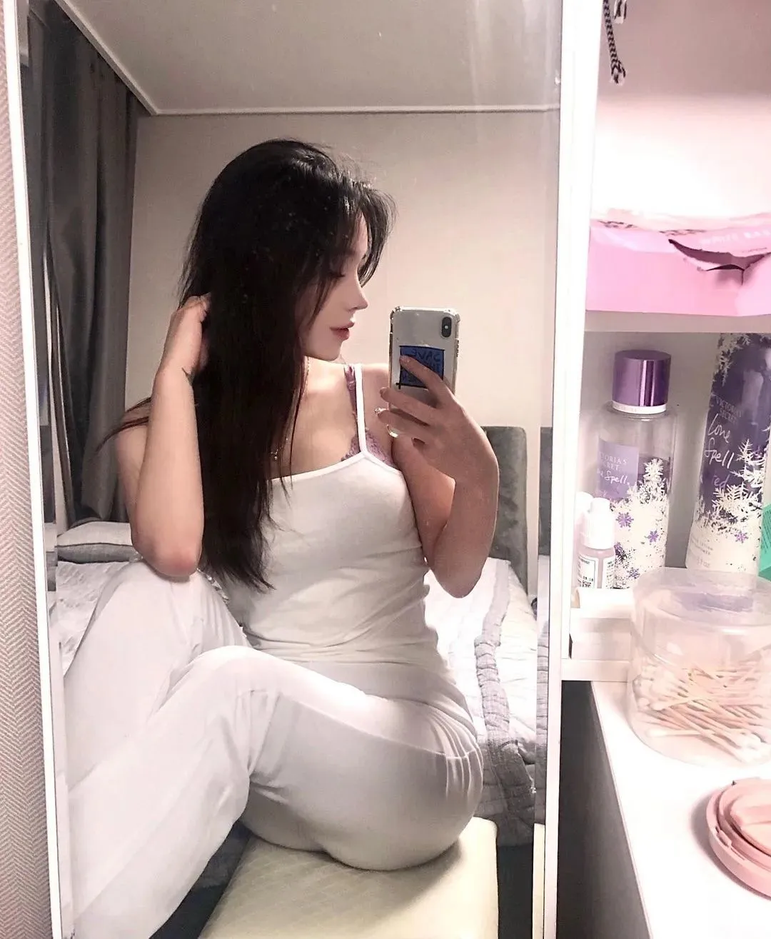 韩国网红1loo4,曲线玲珑,完美大长腿,大胆秀身材 | 黑料正能量