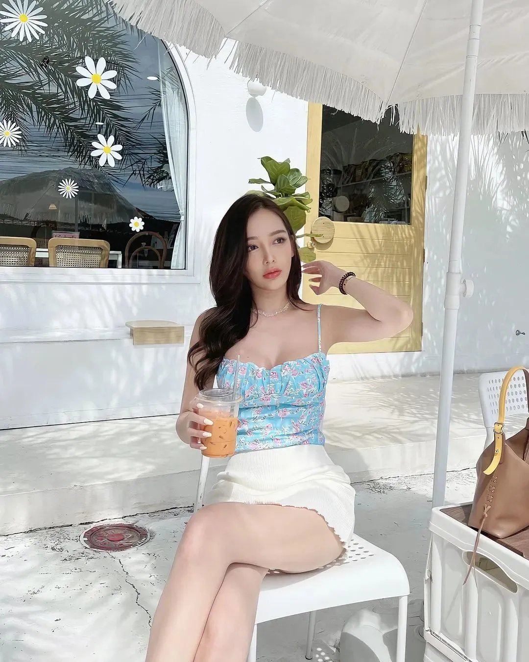 泰国网红rossarineye,风格大胆,大秀身材,完美曲线,惹人喜爱 | 黑料正能量