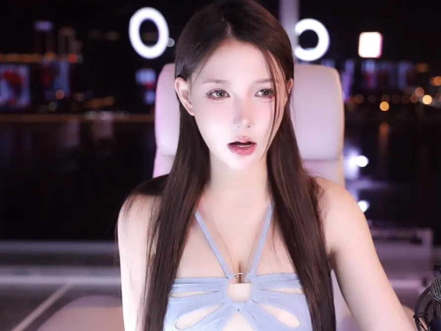 米娜自爆曾发展过“线下生意”,有粉丝花费高价,买她穿过的衣服 | 黑料正能量